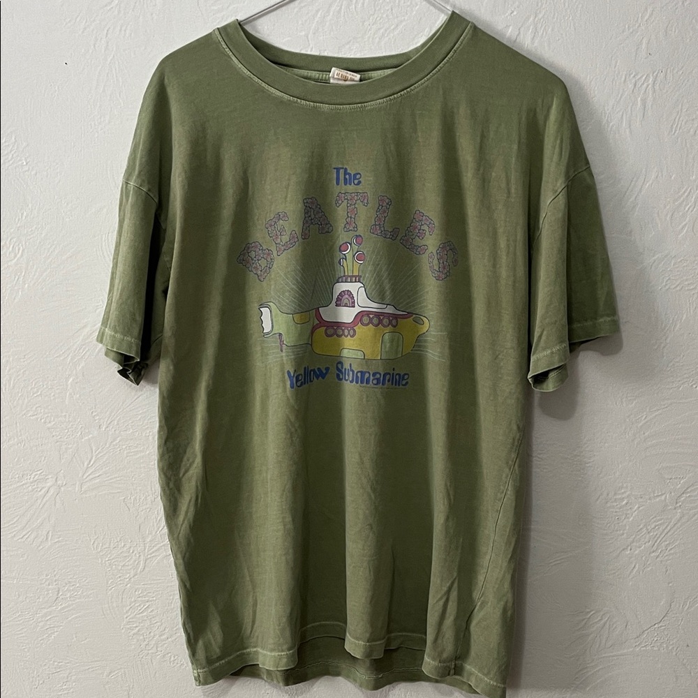 SoldAmerican Eagle Outfitters Olive Beatles Submarine oversized Tee W XXS